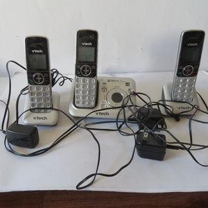VTECH 2 DIGITAL ANSWERING SYSTEM/3 PHONE SET
